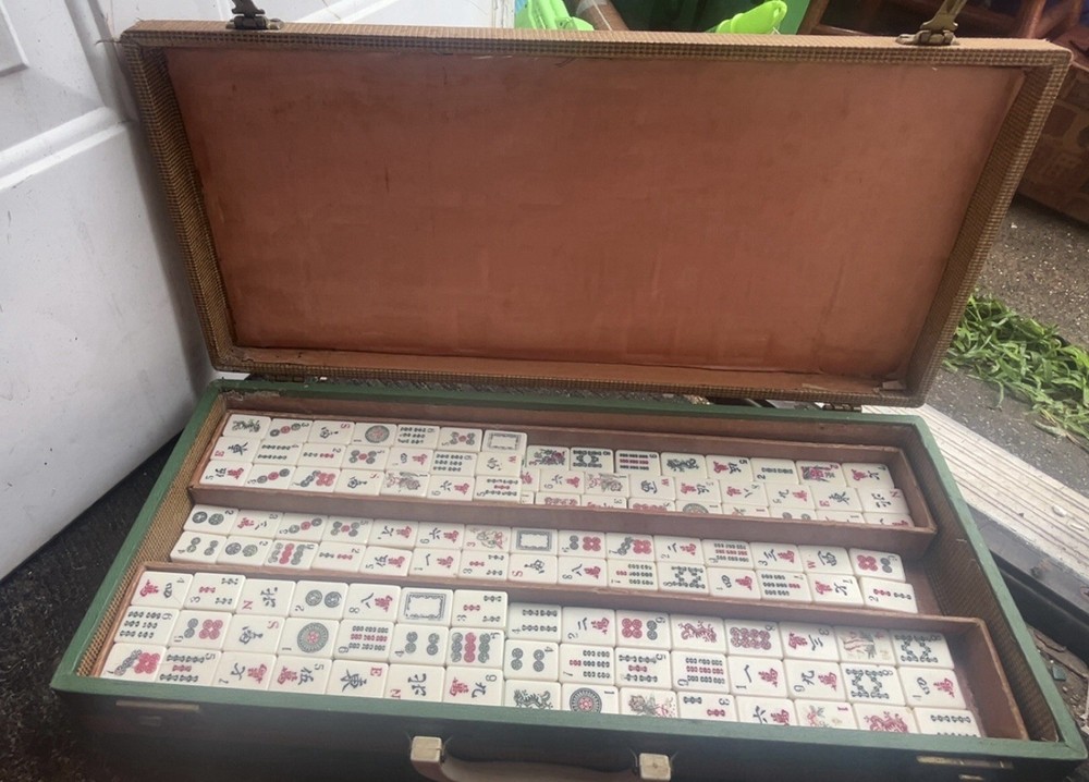 Vintage Mahjong Board Game Set with Extra Tiles Padded Carrying Case