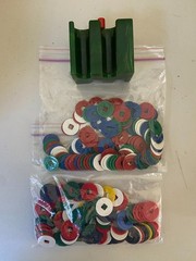 VINTAGE MAH JONGG SWIRLED BAKELITE BANK CHIP HOLDER & Chips