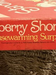 VTG 1983 Parker Brothers Strawberry Shortcake Housewarming Surprise Board Game
