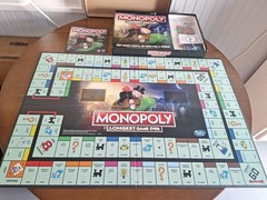 Hasbro E8915 Monopoly Longest Game Ever Edition Complete Used Once