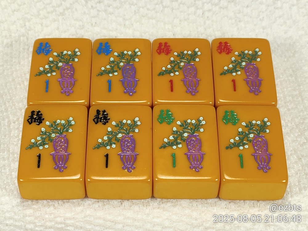8 Rare Bakelite Catalin MahJong Mah Jongg Flowers tiles Excellent condition 3dia