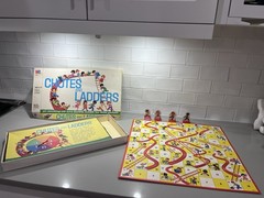 Milton Bradley Chutes and Ladders Board Game 1970 2+ Players Ages 4-10 4555