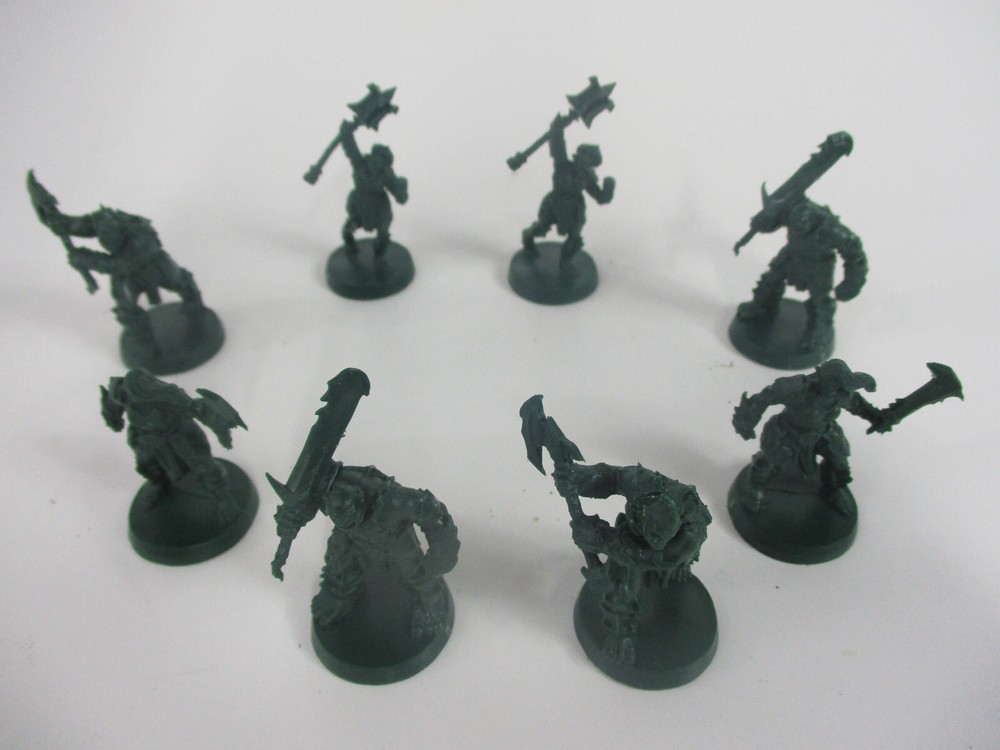 HeroQuest: 8x ORC Minis NEW!!