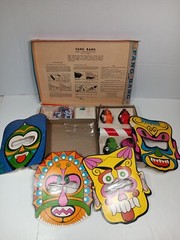 VINTAGE 1967 FANG BANG SNAKE BOARD GAME MILTON BRADLEY MB MASKS BALLOON TOY SET