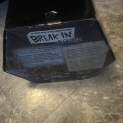 Break in: Alcatraz by Play Monster 2020 Board Game 2007286900