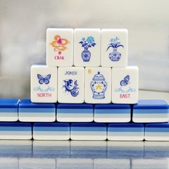 Luxury American Mahjong Set 160 Engraved Acrylic Tiles Blue White Porcelain