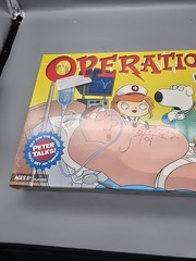 Family Guy Collector’s Edition Talking Operation, 2010 Game Hasbro, New