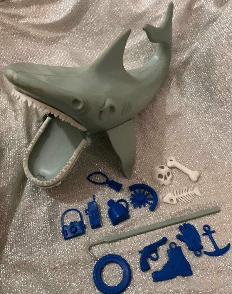 Ideal the Game of Jaws Vintage See Pics Anchor, Gaff, Boot, Tire Incomplete
