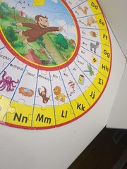 2007 Curious George Self Correcting Puzzle by Universal Complete Pre-owned