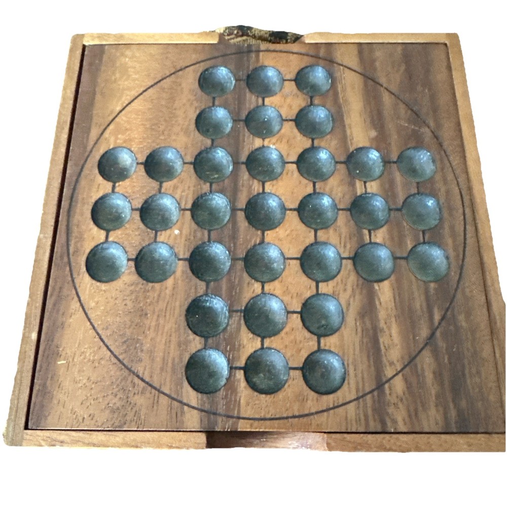 Wood Solitaire Game