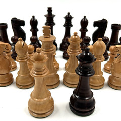 House of Chess Grand Master Staunton Set 3-3/4″ King 2 Queens Acacia Boxwood