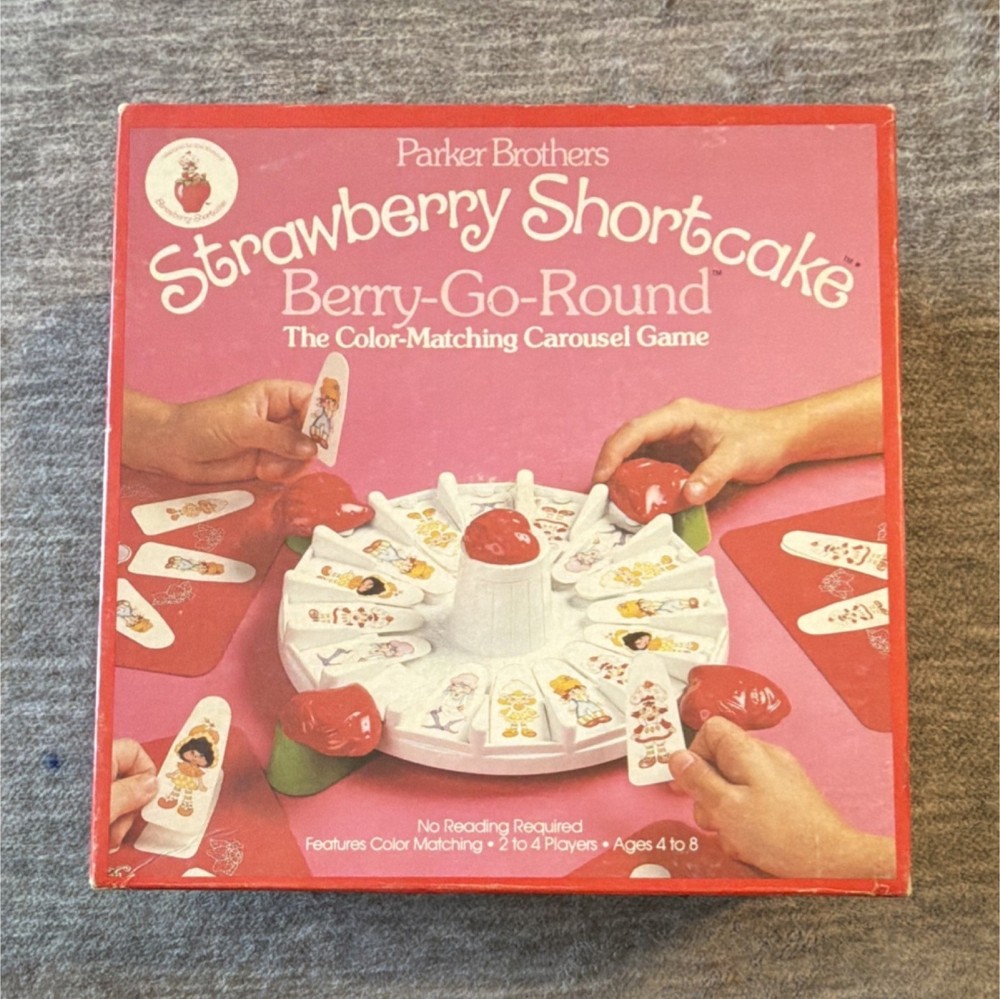 Parker Brothers Strawberry Shortcake Berry-Go-Round Fantasy Game Ages 4-8