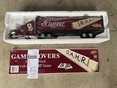 SCRABBLE GAME Movers Die-Cast Truck with Scrabble Game 55760 Cool