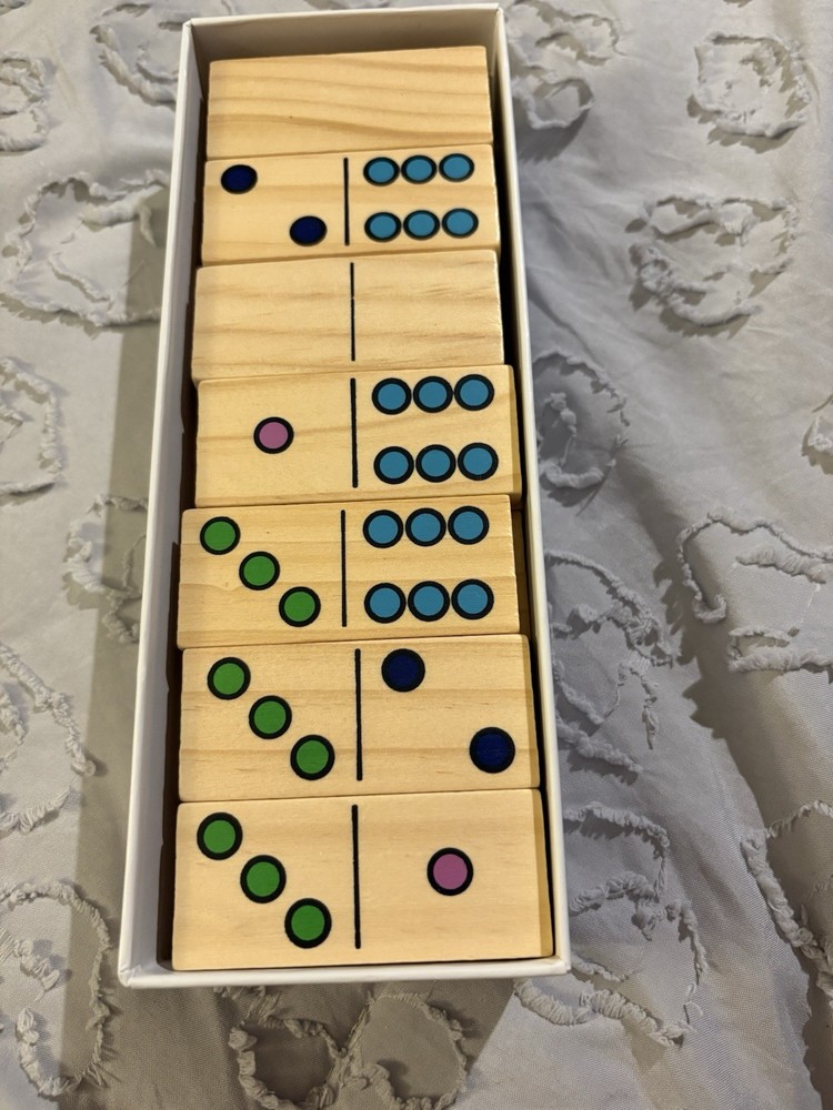 Pinewood Dominoes Intemenos Set of 28 2.75″ MultiColored w/Instructions on Box