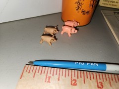 1977 Vintage PIG MANIA Dice Game Pig Stye Cup 2 Pigs Manual Pen Note Pad READ