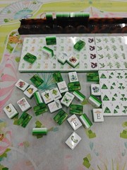 Bamboo Style 4-Layer Emerald Green Back American Mahjong Tiles