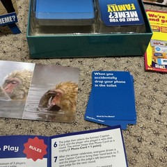 What Do You Meme? Family Edition On The Go! Card Game Ages 8+ 3 to 20 Players