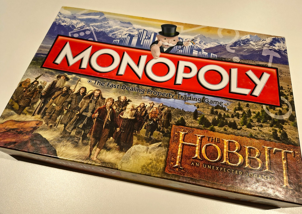 Monopoly The Hobbit an Unexpected Journey Board Game – COMPLETE