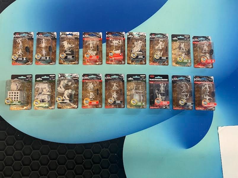 Lot of 18 D&D Miniatures by WizKids – UNOPENED