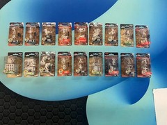 Lot of 18 D&D Miniatures by WizKids – UNOPENED