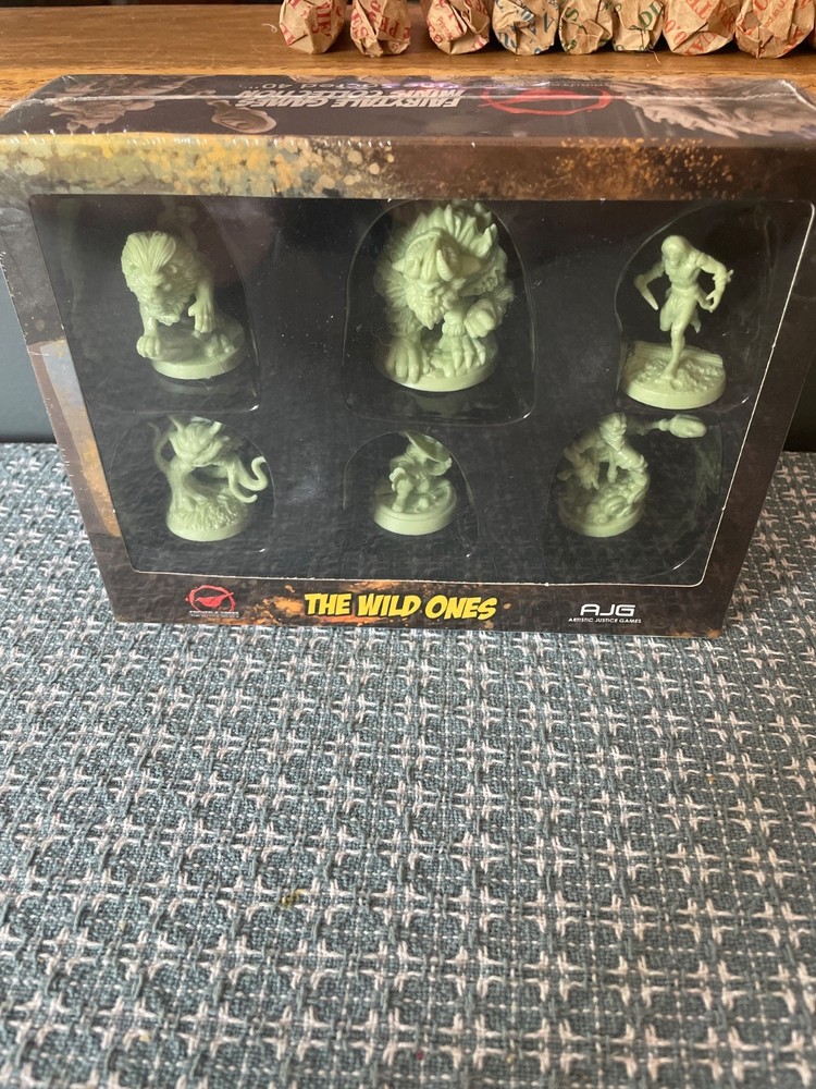 2014 AJG Boardgame Fairytale Games The Wild Ones Sacred 40 Miniature Set New