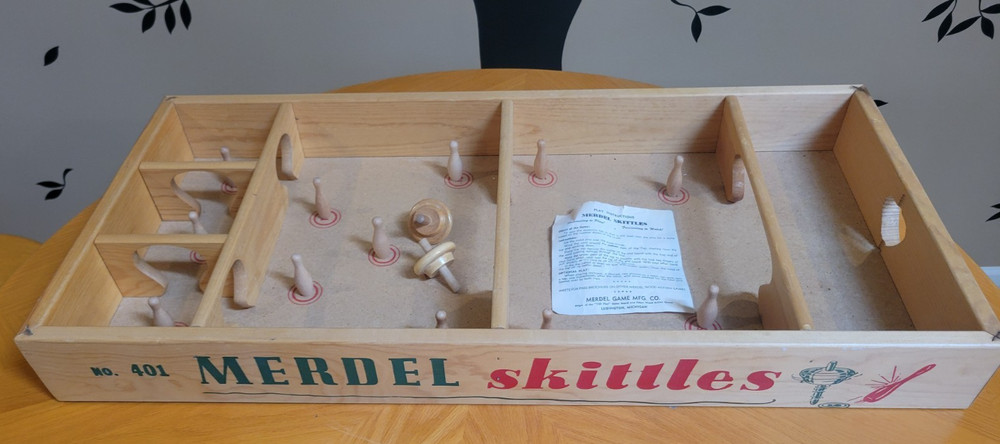 Vintage Merdel Skittles No 401 Wooden Bowling Game w/ 10 Pins, 2 Tops directions