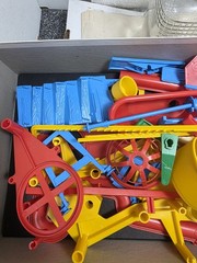 Milton Bradley 1999 Mouse Trap Building Game ( Complete)