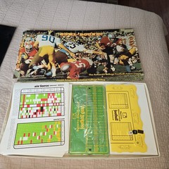 1973 Sports Illustrated Bowl Bound College Football Game Box 32 Team Cards box