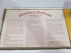 1981 Parker Brothers STRAWBERRY SHORTCAKE in BIG APPLE CITY Board Game Complete