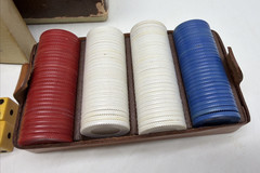 Vtg Travel Game Set Cards + Dice+ R W B Chips in Safari Leather Case #403 c 1940