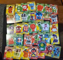 Gogos Crazy Bones Series 1 & 4 LOT OF 92 Gogos & 36 CARDS