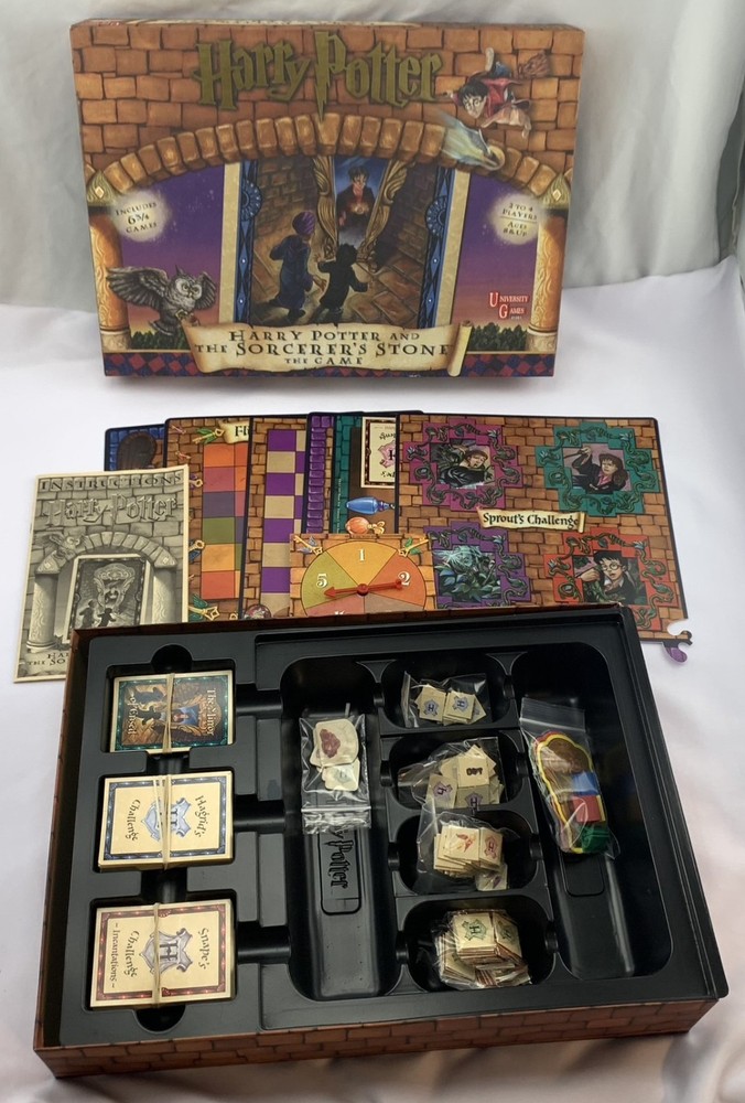 2000 Harry Potter and the Sorcerer’s Stone Game by University Games Complete