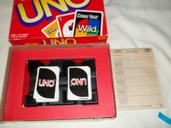 Deluxe UNO International Games 1991 Complete with tray cards score pad