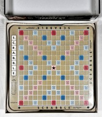 1989 Deluxe Scrabble Crossword Game Rotating Turntable Complete 100 Tiles MB