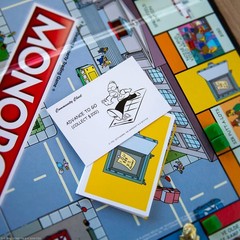 The Simpsons Monopoly Board Game 30th Anniversary Edition for 2 to 6 Players