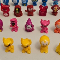 LOT OF 71 Gogo’s Crazy Bones Series 2 3 4 Advanced Gold Limited Edition Clear
