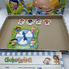Hasbro Chutes and Ladders Board Game – HGA4756