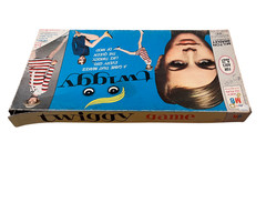 Twiggy Milton Bradley Board Game Vintage 1967- Missing 1 Game Piece and Die