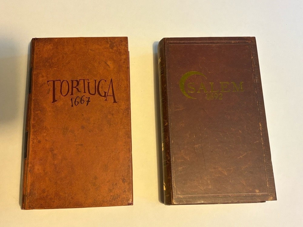 Facade Games Dark Cities Collection 2 Game Set: Tortuga And Salem Excellent!