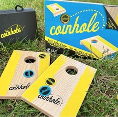 Hasbro Coinhole The Table Top Coin Bouncing Party Game Cornhole(2017) NEW SEALED